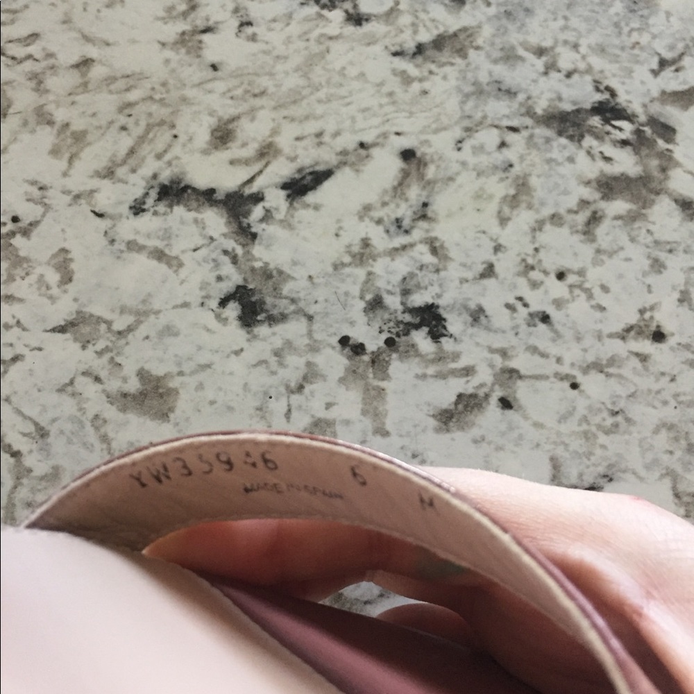 NWOT Stuart Weitzman Sandle Pumps Taupe 6 - Picture 7 of 7